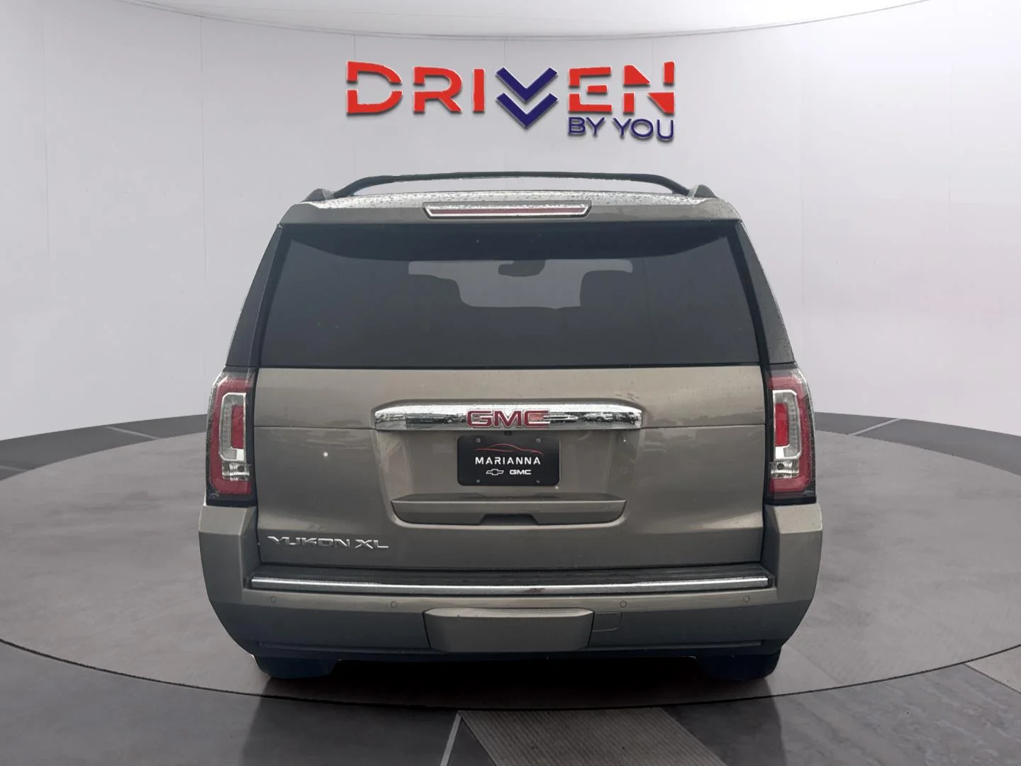 Used 2019 PEPPERDUST METALLIC GMC Denali image 4