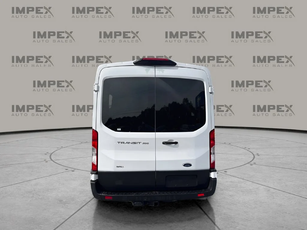 Used 2023 White Ford XL image 4