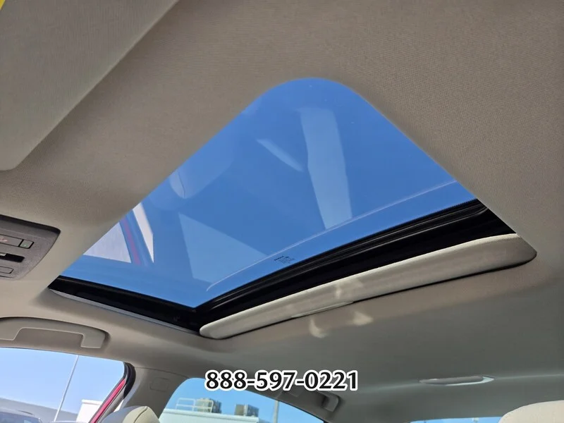 Used 2024 Scarlet NISSAN 2.5 SV image 11