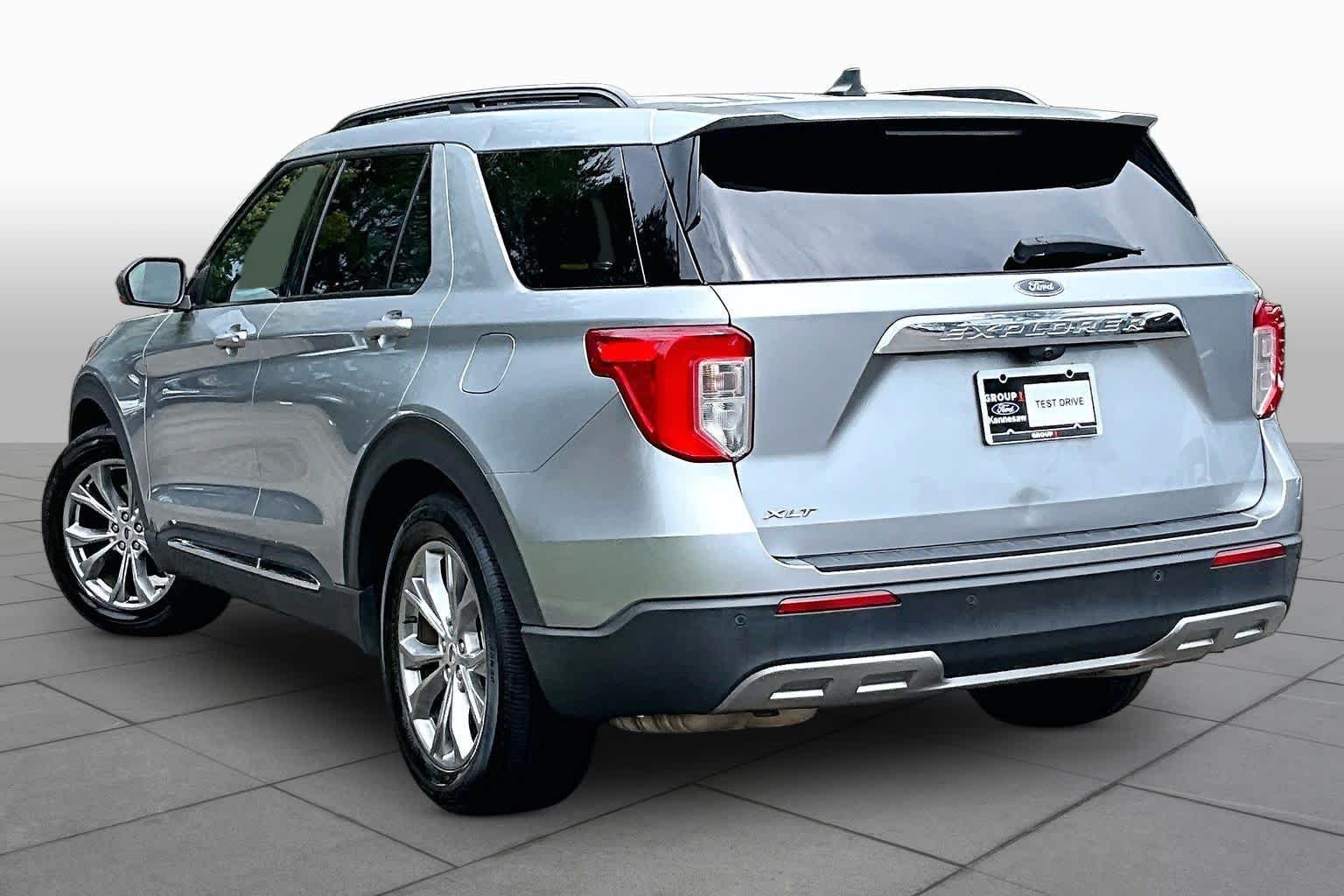 Used 2022 Iconic Silver Ford XLT image 12