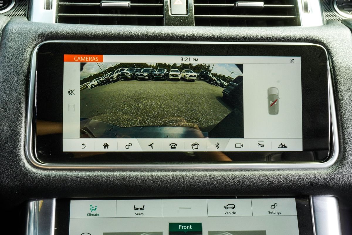 Used 2022 Silver Land Rover HSE Silver Edition image 27