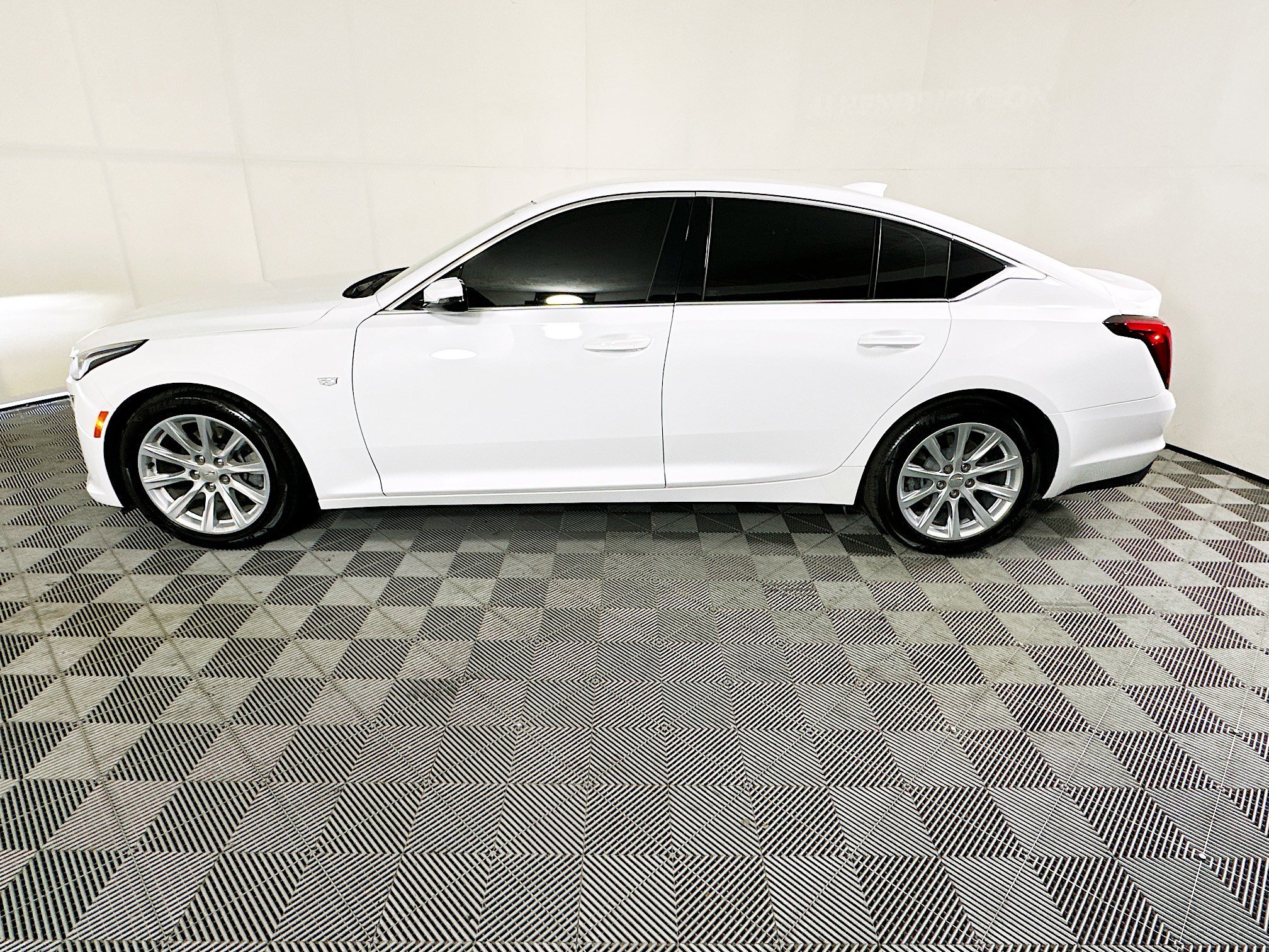 2023 Cadillac CT5 thumbnail 8