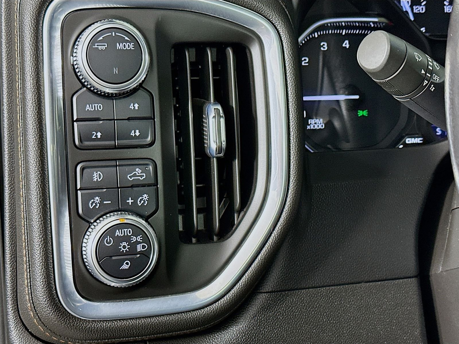 Used 2022 Summit White GMC AT4 image 14