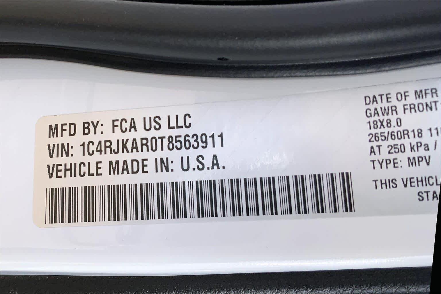 New 2026 Bright White Clear-Coat Exterior Paint Jeep Laredo Altitude image 19