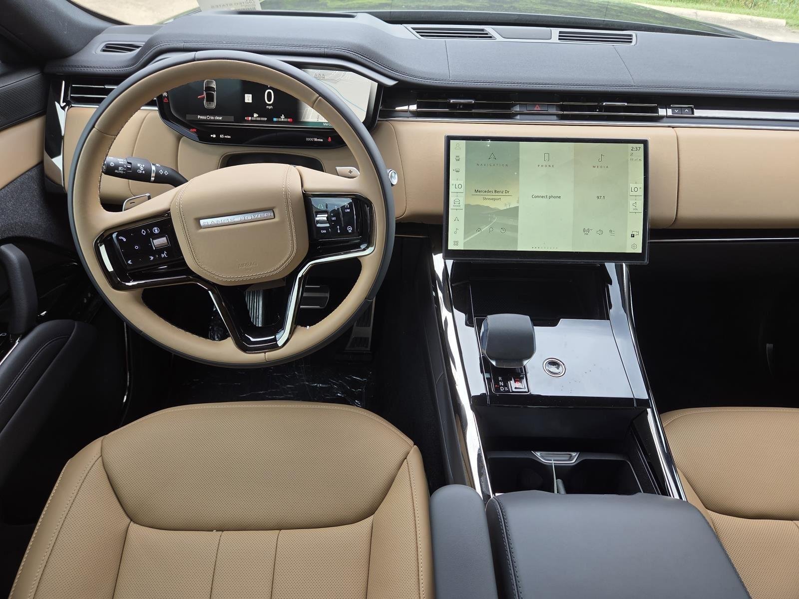 New 2026 Santorini Black Land Rover Dynamic SE image 14
