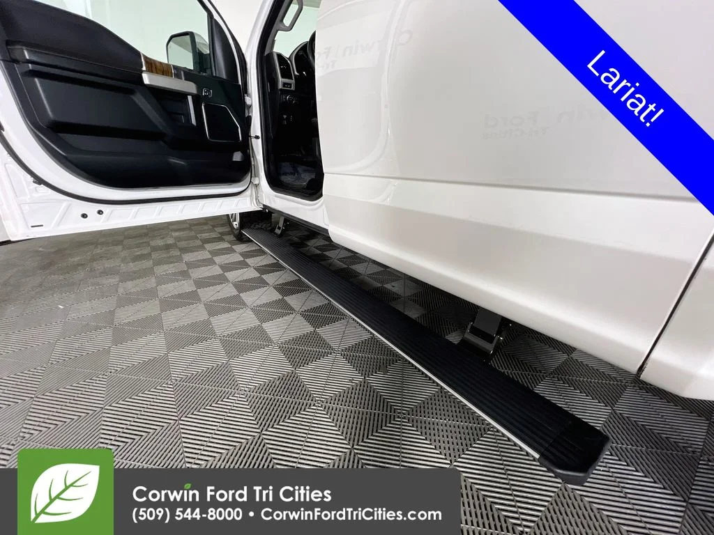 Used 2019 White Ford Lariat image 30