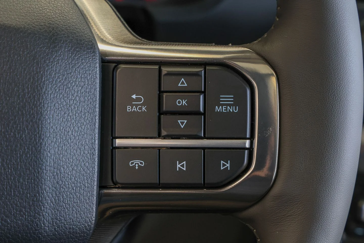 New 2026 Star White Metallic Tri-Coat Ford Platinum® image 32