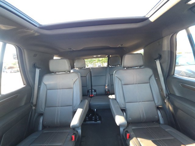 Used 2025 Black Chevrolet High Country image 31