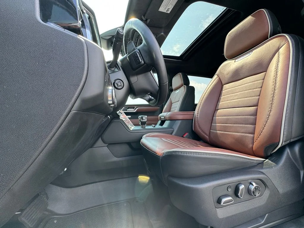 Used 2025 Silver GMC Denali Ultimate image 16