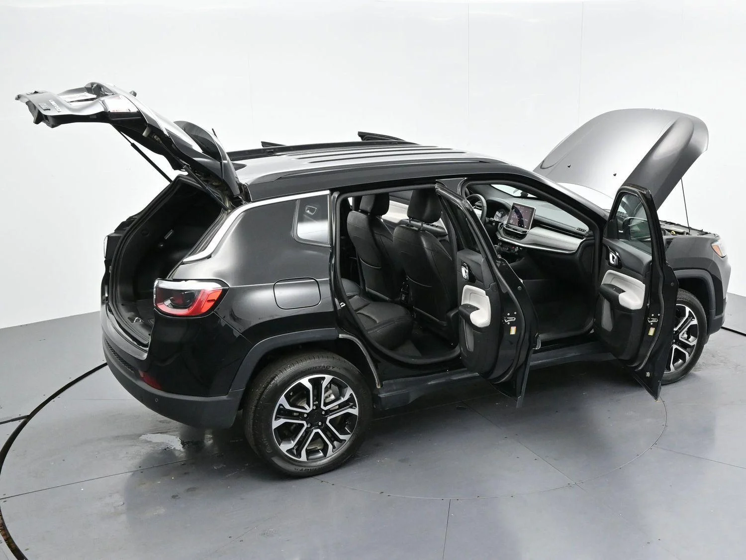 Used 2023 Diamond Black Crystal Pearlcoat Jeep Limited image 38