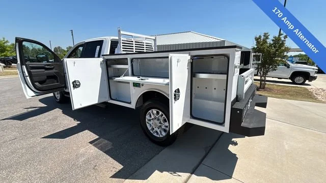 Used 2025 Summit White Chevrolet LT image 41