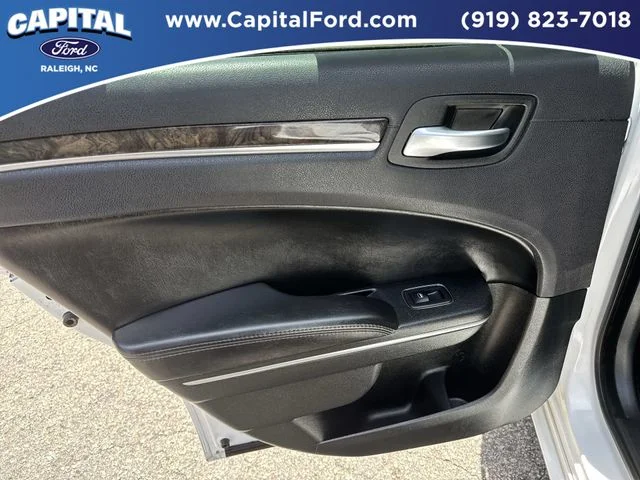 Used 2018 White Chrysler Limited image 17