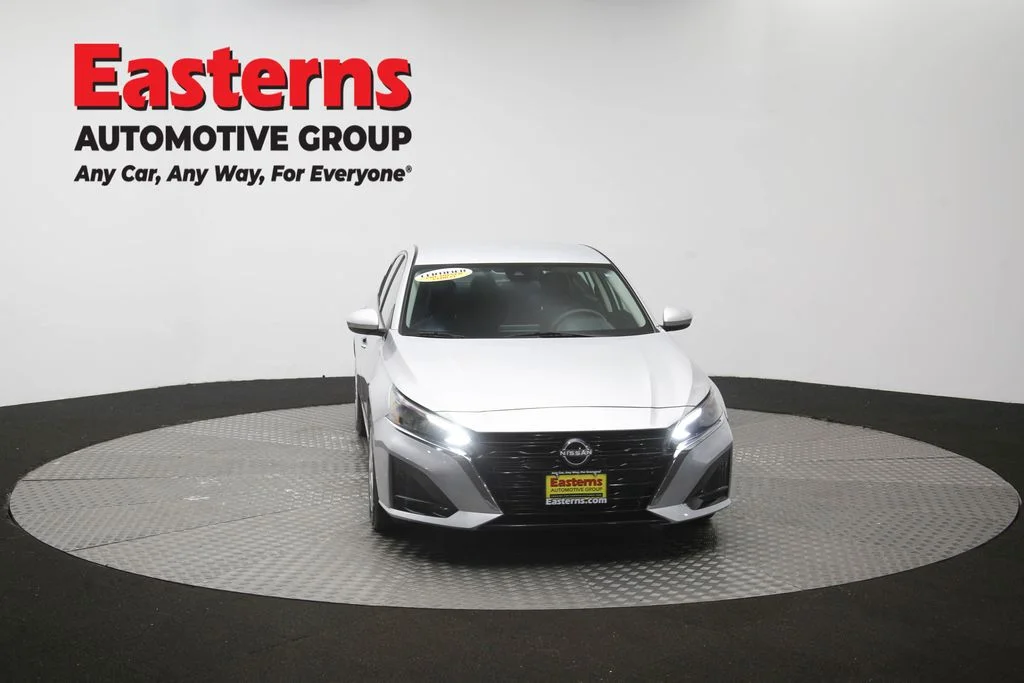 Used 2023 Silver Nissan 2.5 S image 50