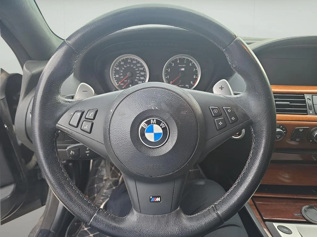 Used 2006 Black Sapphire Metallic BMW M6 image 11