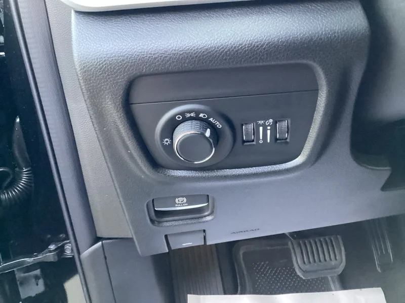 2025 Jeep Grand Cherokee Laredo - Photo 30