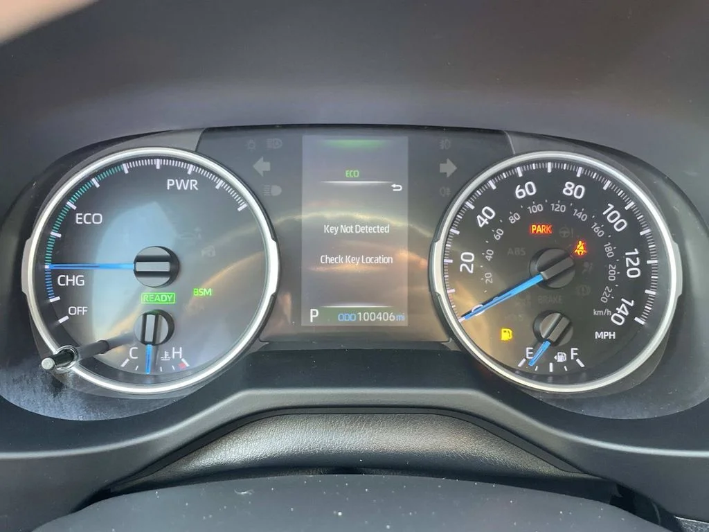 Used 2022 Gray Toyota XLE image 25