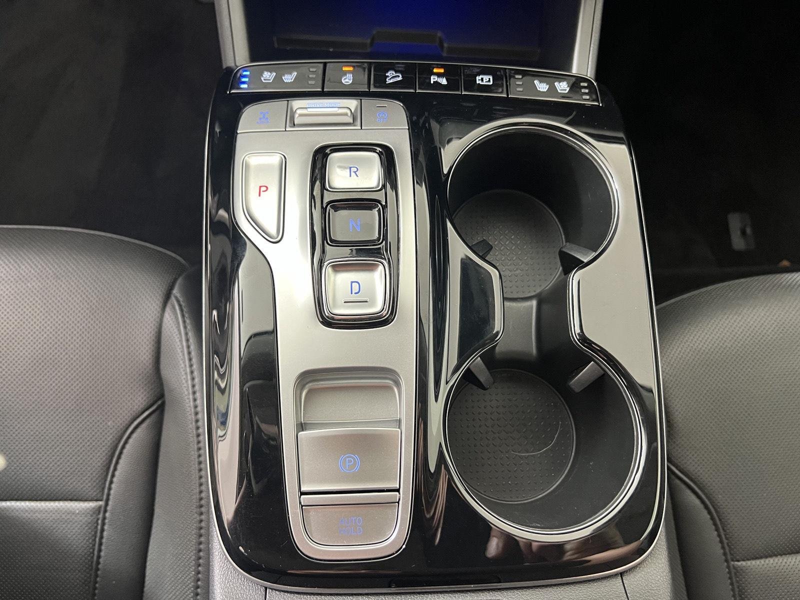 Used 2024 White Pearl Hyundai Limited image 22