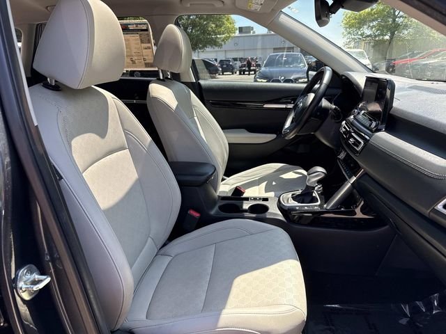 Used 2021 Gray Kia SX image 16
