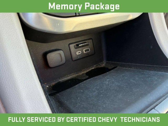 Used 2020 Blue GMC SLT image 25