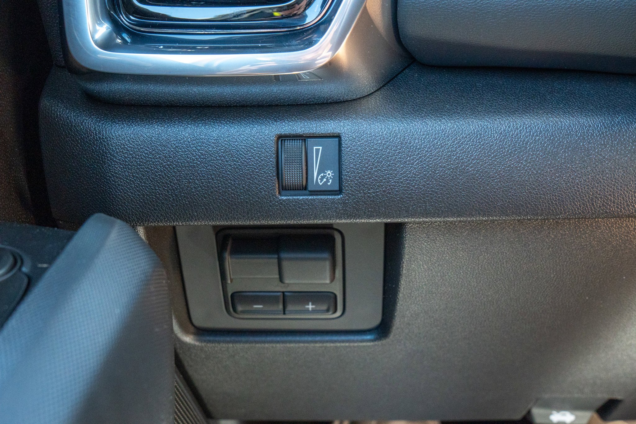 New 2026 Sterling Metallic GMC Elevation image 26
