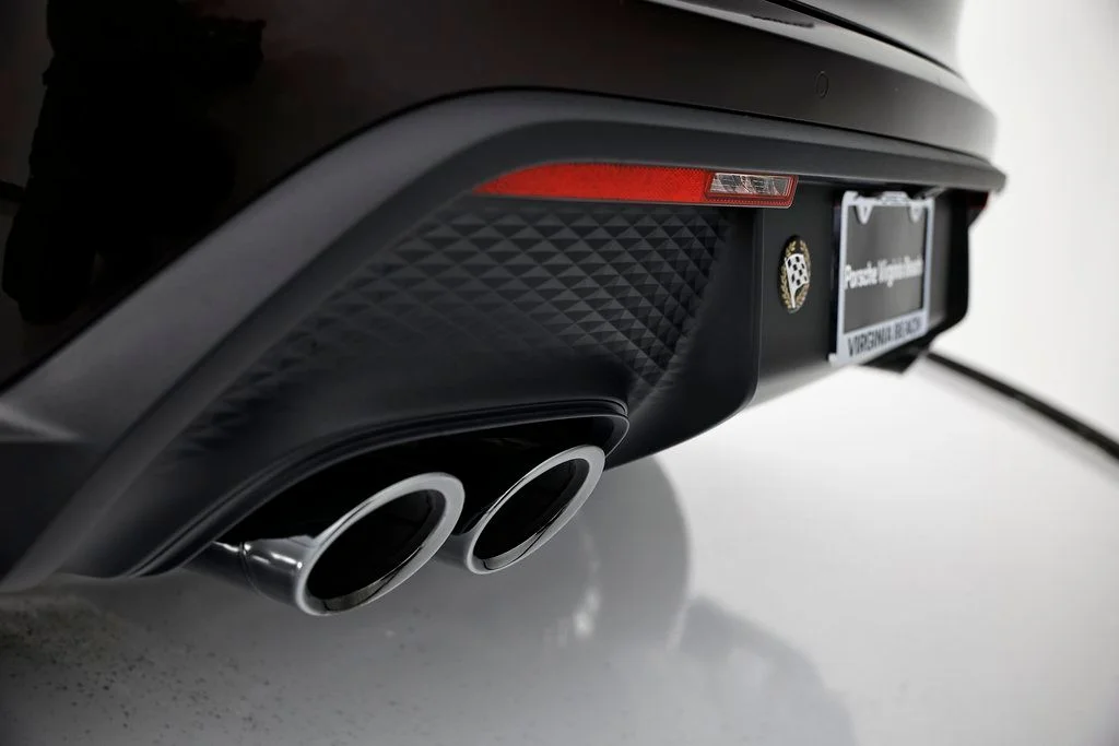 2026 Porsche Macan T - Photo 14