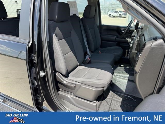 Used 2022 Mosaic Black Metallic Chevrolet Custom image 7
