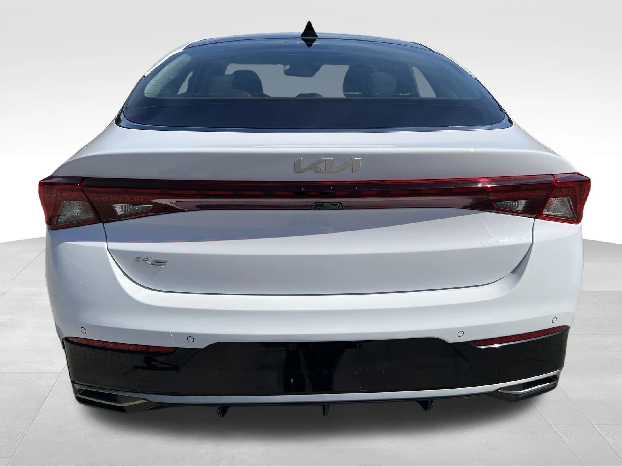 Used 2022 White Kia EX image 8