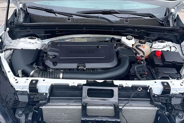 Used 2024 Summit White Buick Preferred image 7