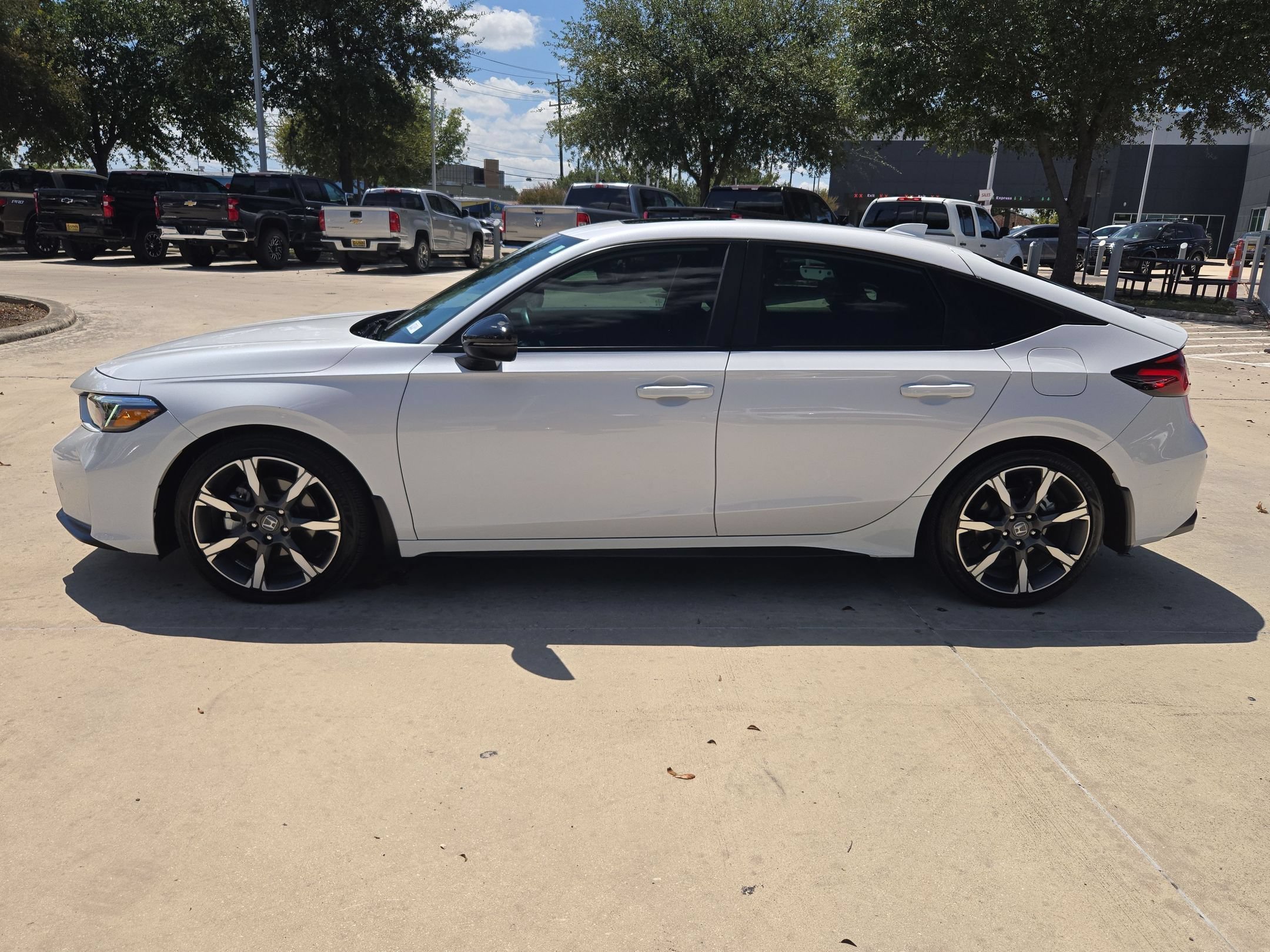 Used 2025 White Honda Sport Touring image 6