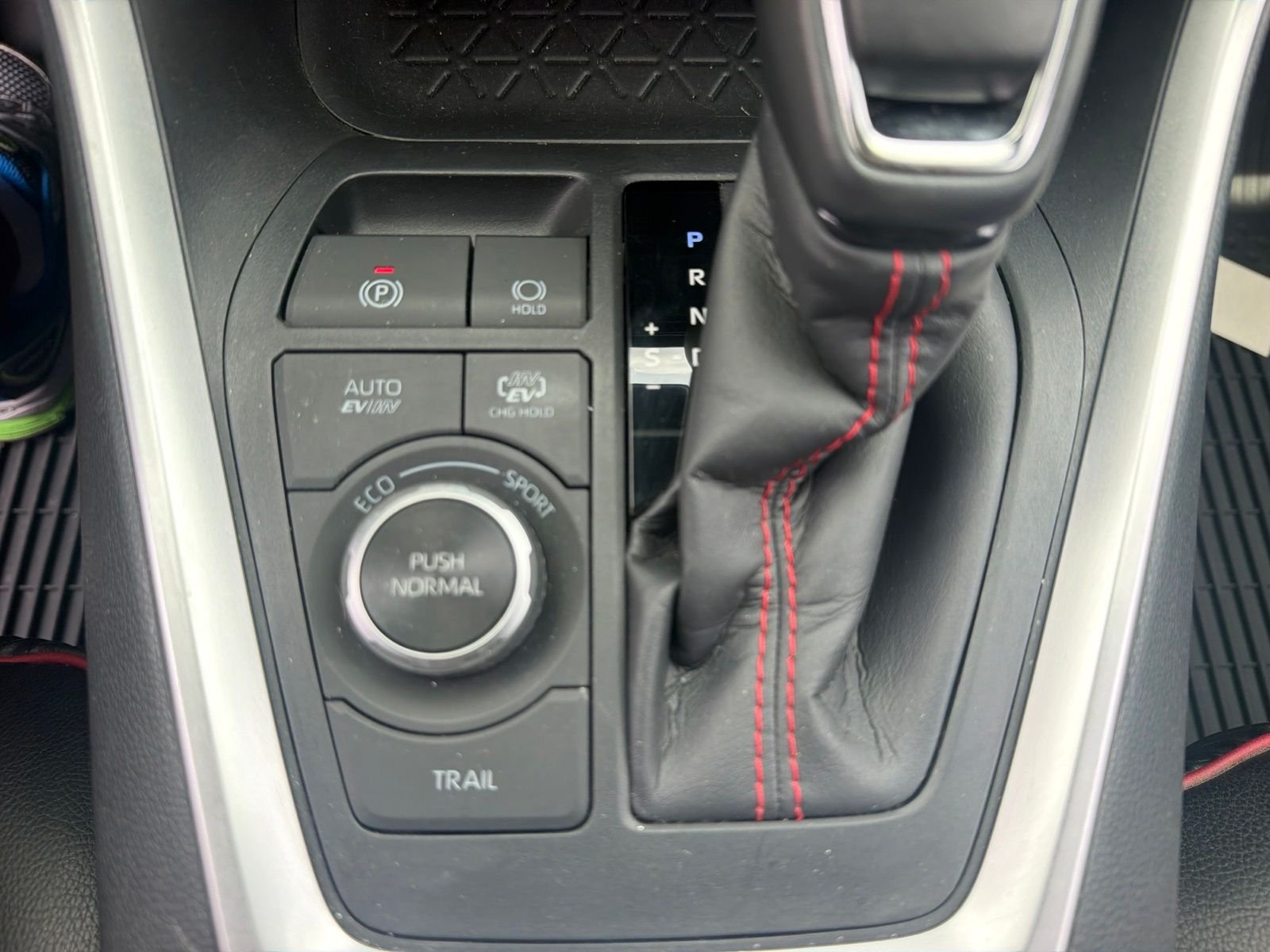 Used 2024  Toyota SE image 19