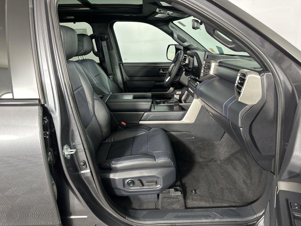 2026 Toyota Sequoia Platinum - Photo 35
