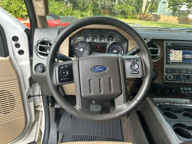 Used 2012 White Ford Lariat image 15