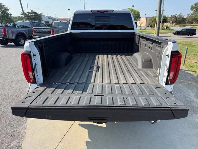 Used 2021 White GMC Denali image 8