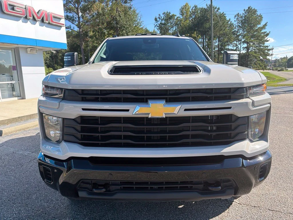 Used 2026 White Sands Chevrolet Custom image 8