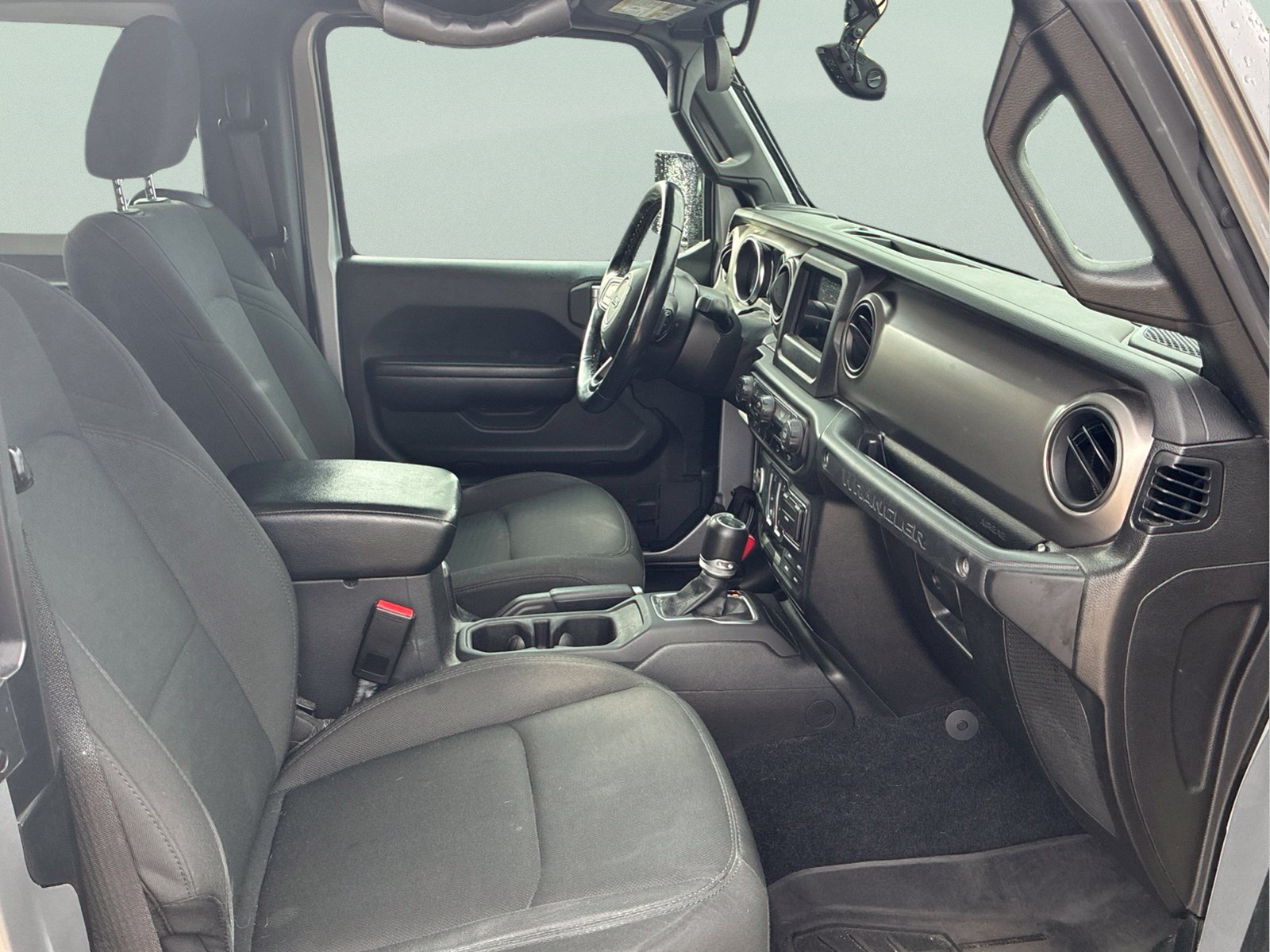 Used 2021 Silver Jeep Sport S image 10