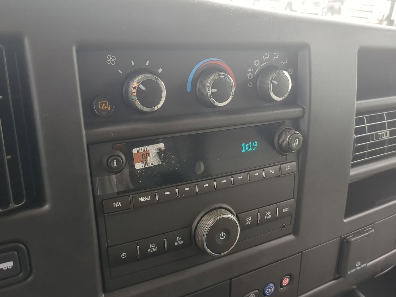2025 GMC Savana Cargo Work Van - Photo 13