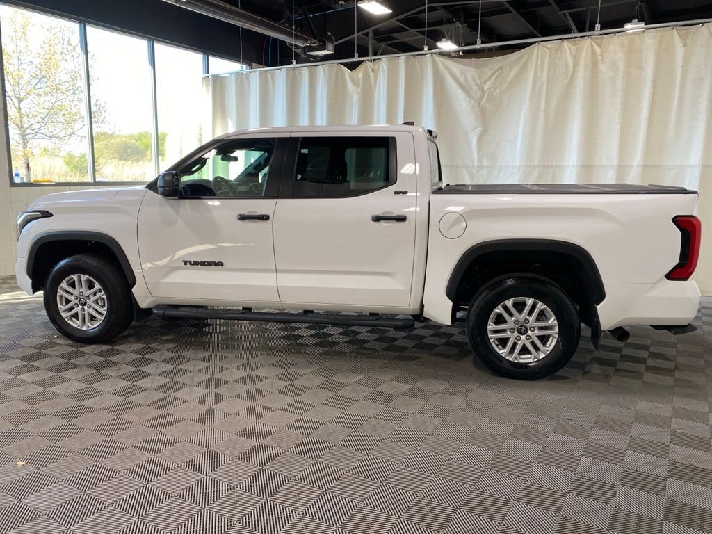 Used 2025 White Toyota SR5 image 7