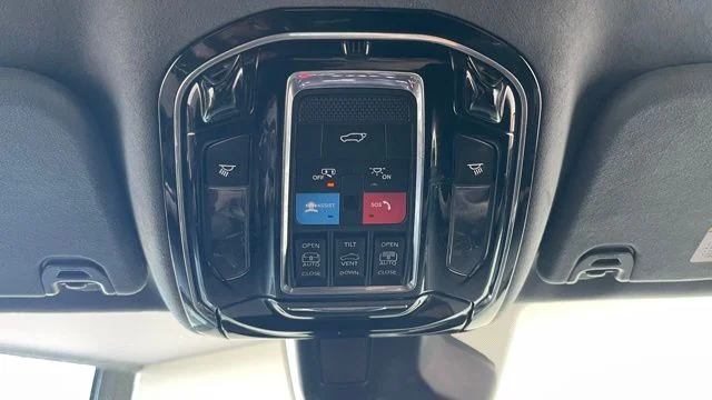 Used 2023 Silver Jeep Series III image 37