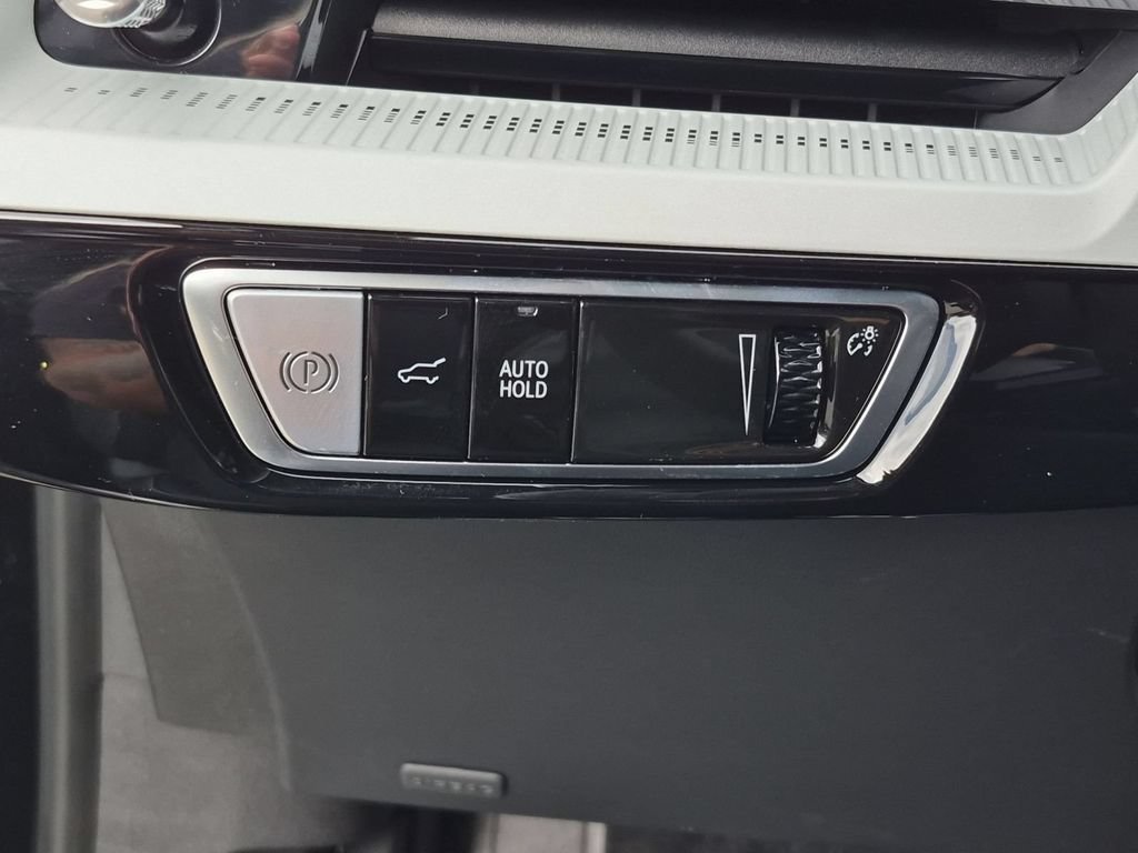2027 Cadillac OPTIQ Luxury - Photo 16