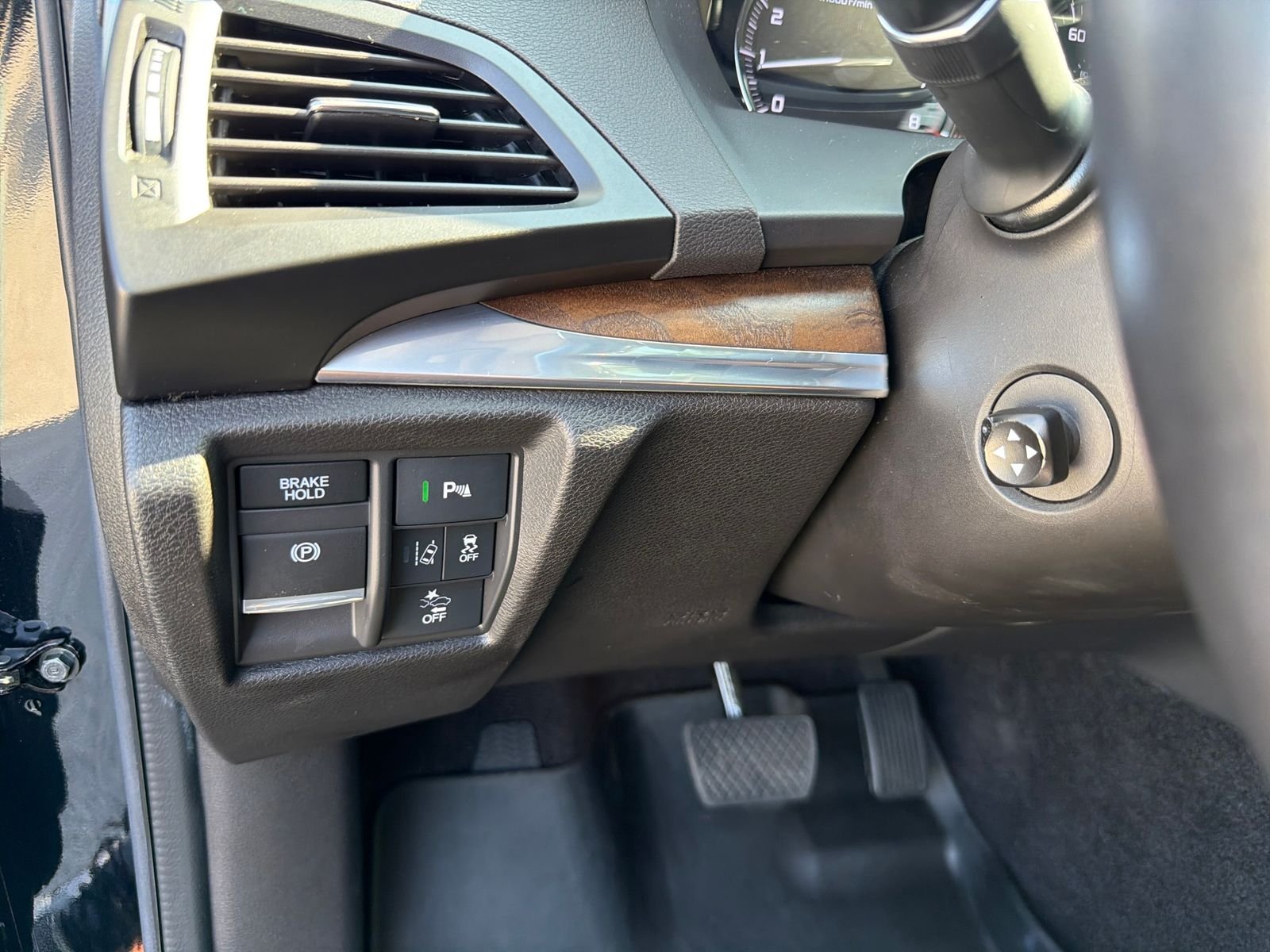 Used 2020 Black Acura Technology image 18