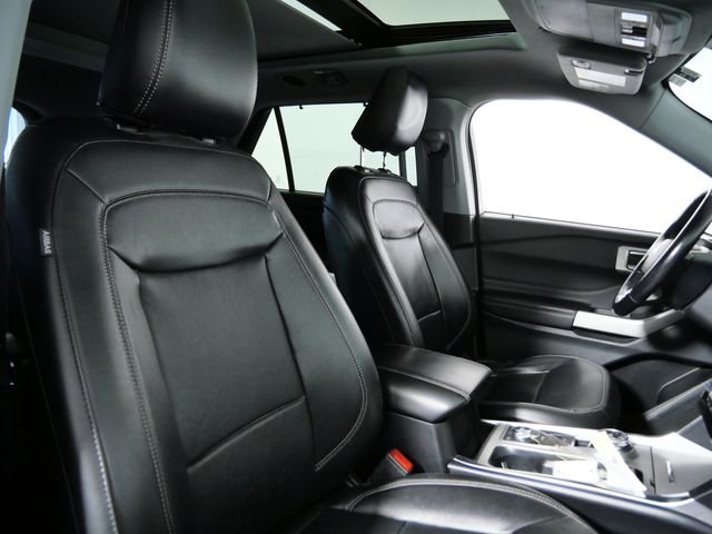 Used 2022 Black Ford Limited image 12