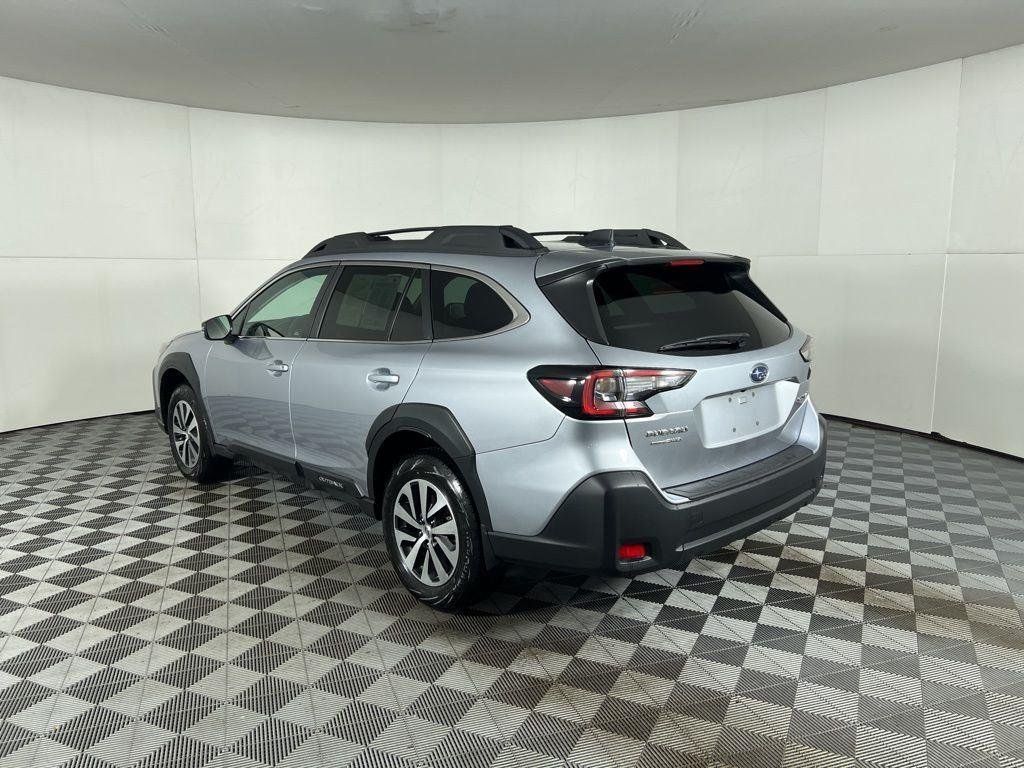 New 2025 Ice Silver Metallic Subaru Premium image 27