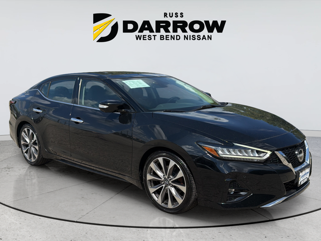 Used 2023 Black Nissan Platinum image 7