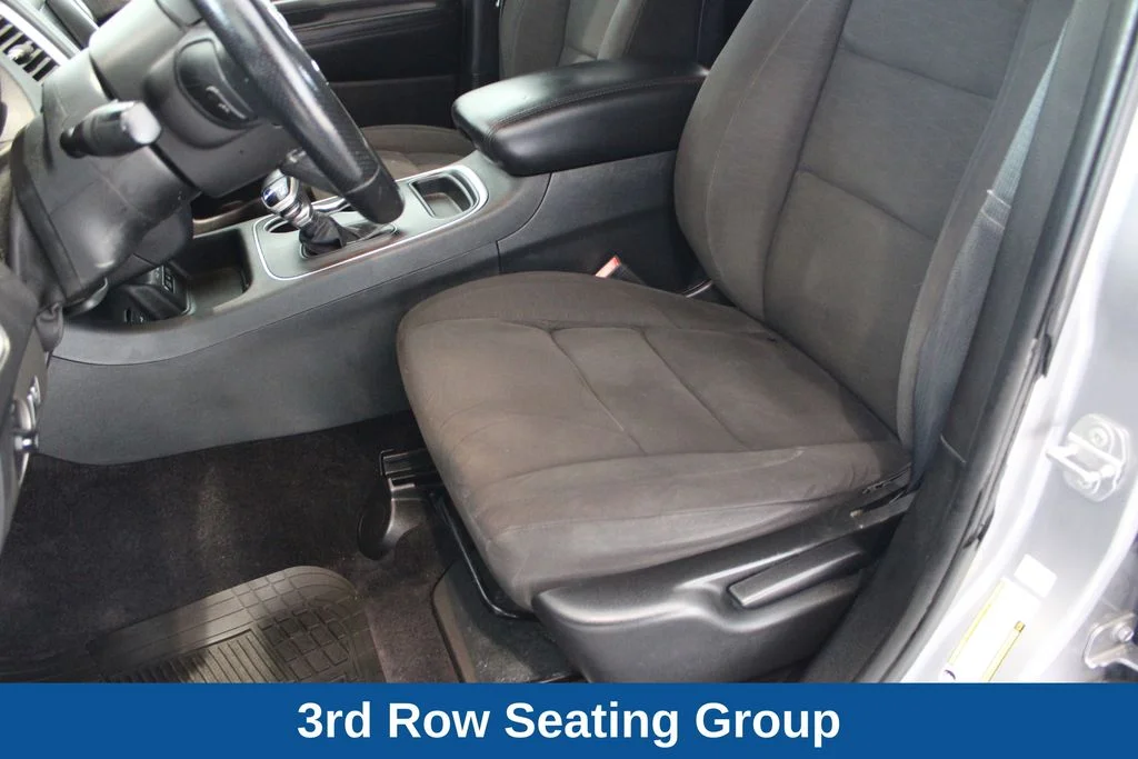 Used 2019 Billet Clearcoat Dodge SXT image 11