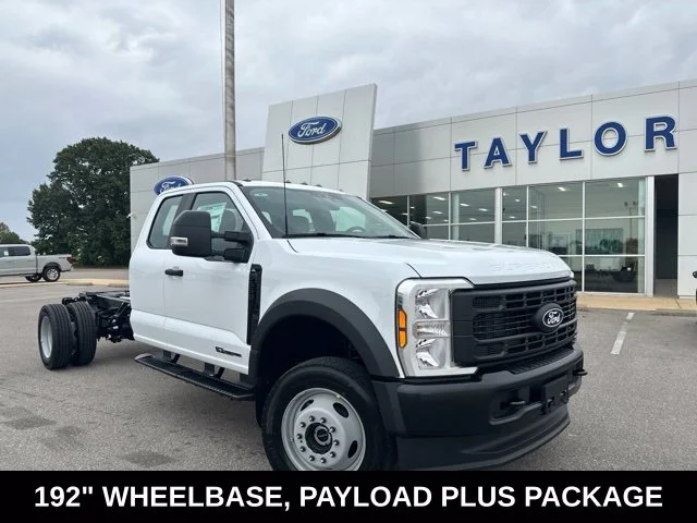 2027 Ford F-550 Super Duty Chassis Cab