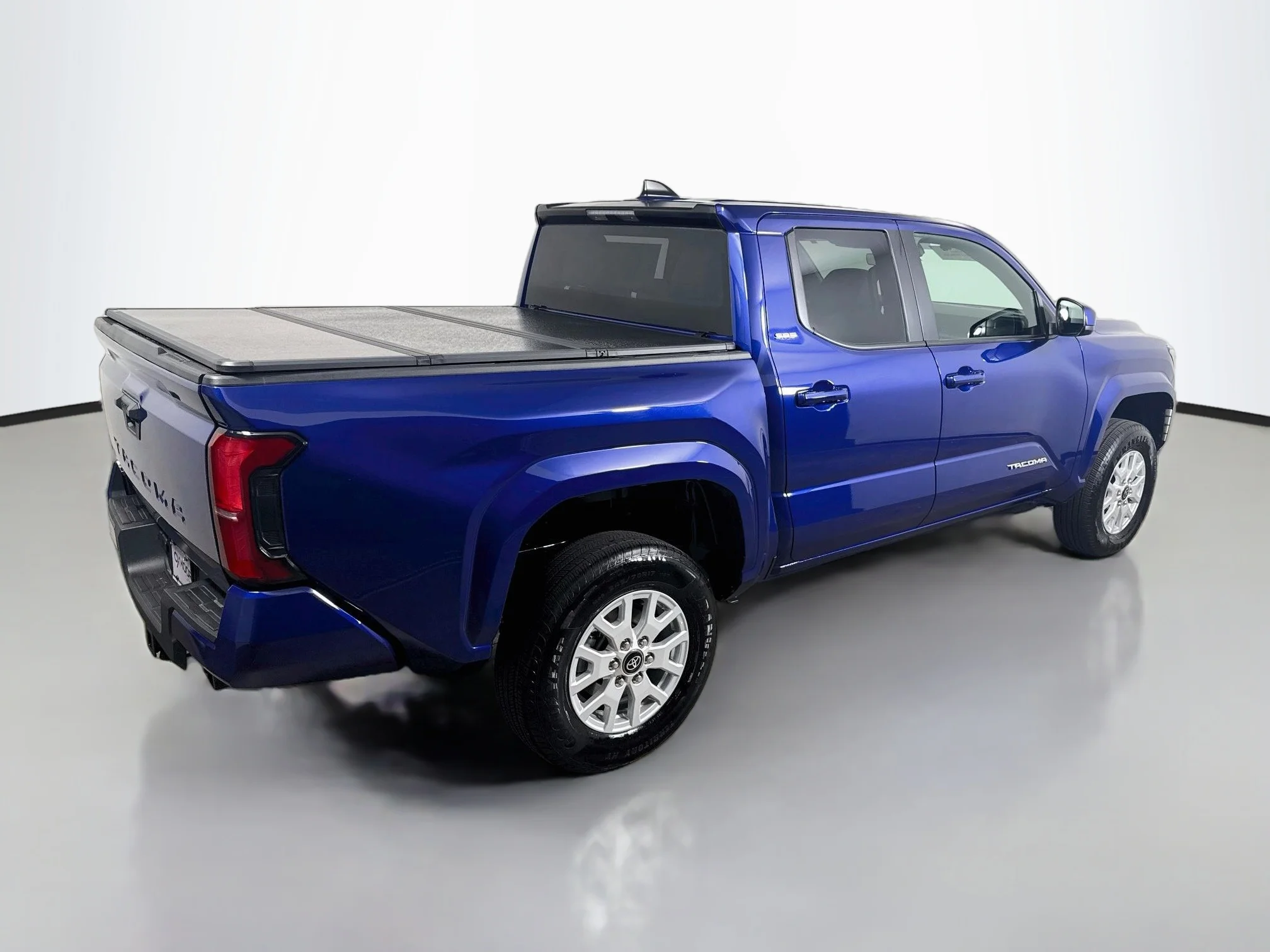 Used 2025 Blue Crush Metallic Toyota SR5 image 7