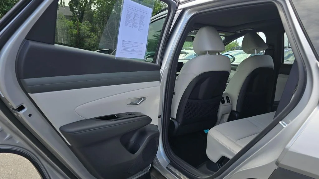Used 2025 Shimmering Silver Hyundai Limited image 15