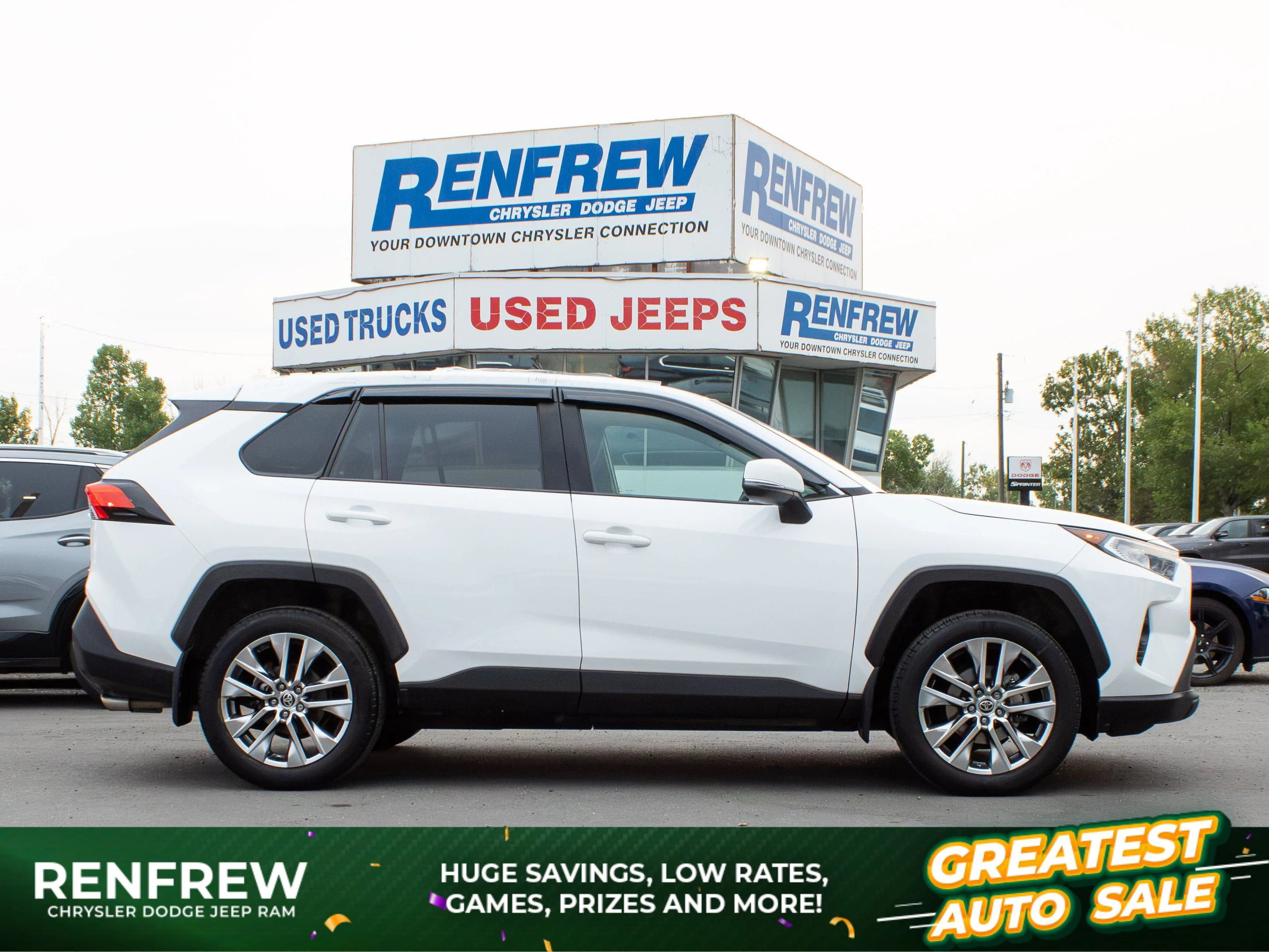 Used 2021 White Toyota XLE * | AWD | Heated Seats/Wheel | Sunroof | Power Liftgate | image 1