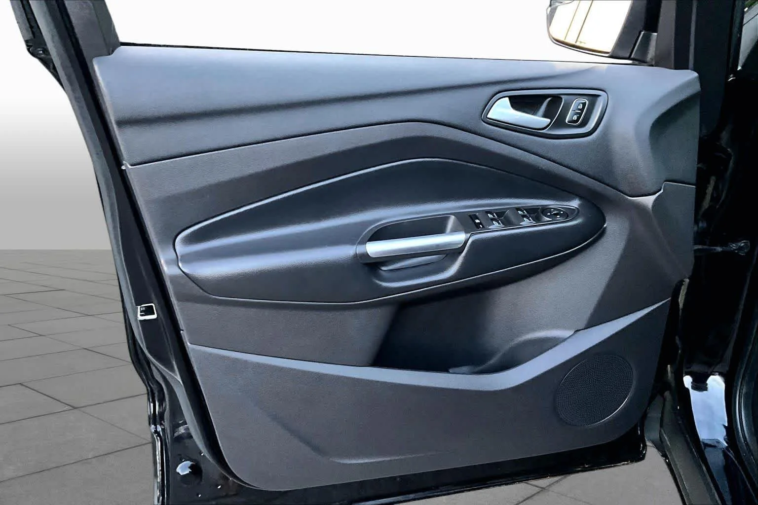 Used 2019 Agate Black Ford SE image 20