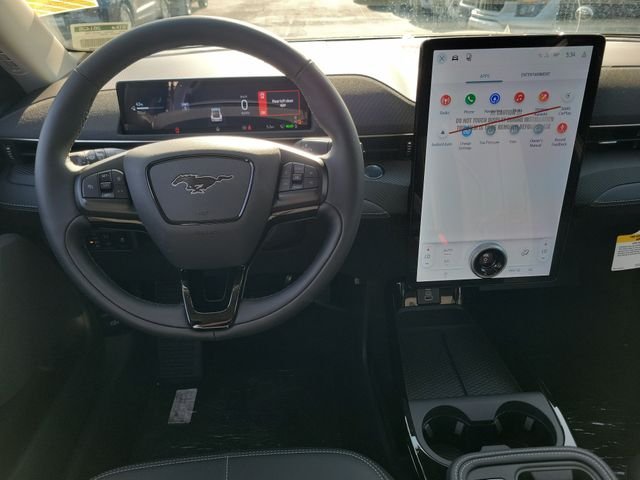 New 2026 Shadow Black Ford Select image 4
